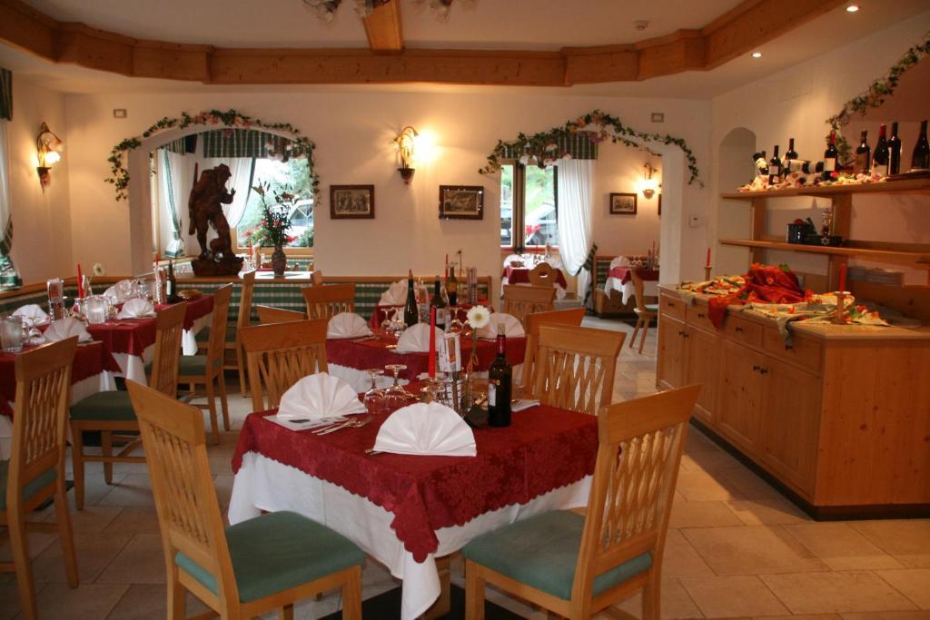 Dolomiti Hotel Cozzio Madonna Buitenkant foto